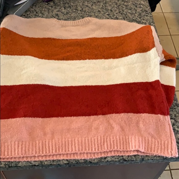 Fall multi colored sweater - Picture 2 of 2